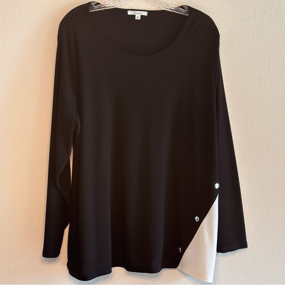 89th & Madison Women's Black and White Asymmetrical Blouse Long Sleeve SZ 1X